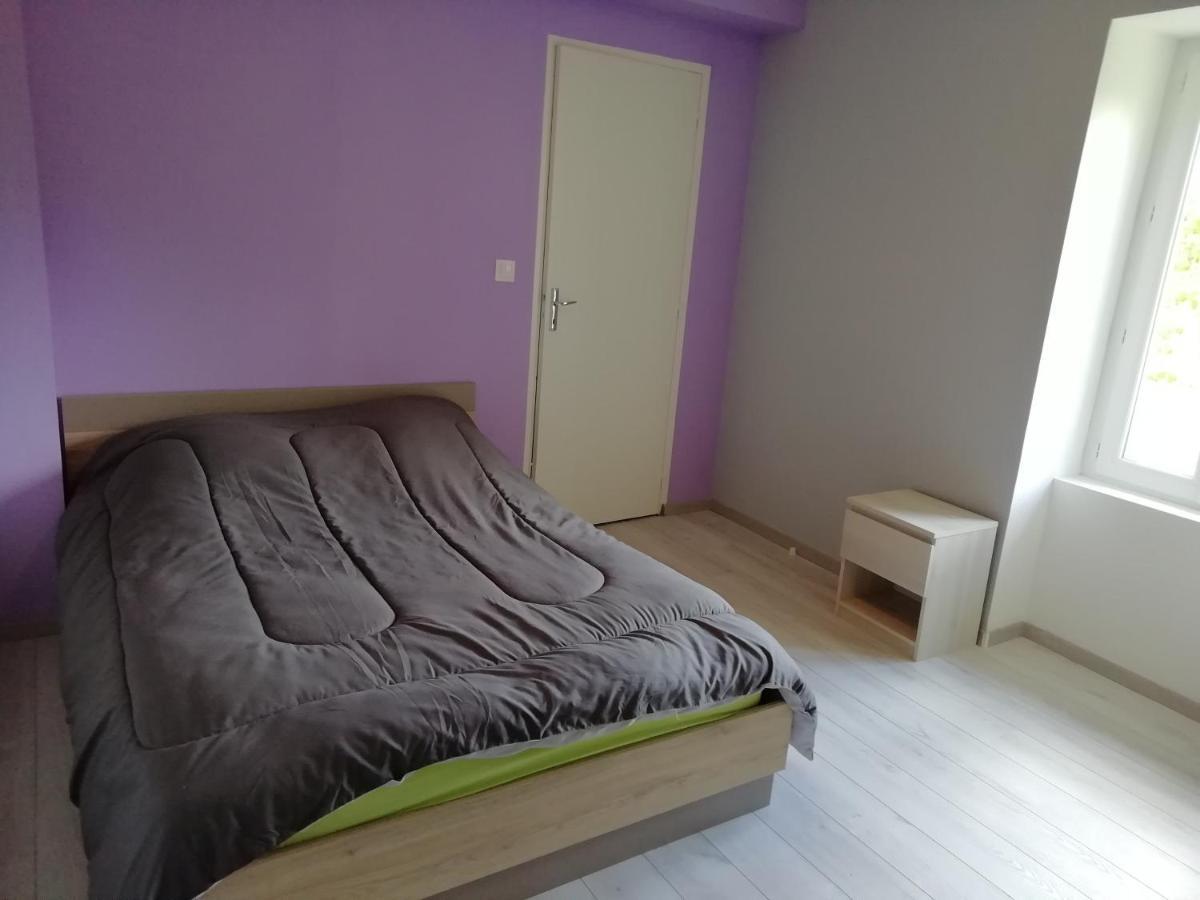 Maison A La Campagne Au Coeur Du Cantal Dept 15 Marmanhac エクステリア 写真